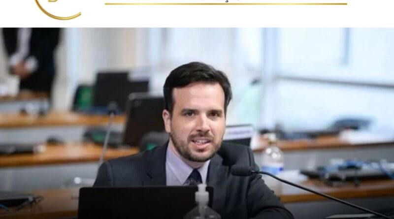 O presidente da Agência Nacional de Telecomunicações (Anatel), Carlos Baigorri, reafirmou o compromisso da agência no combate às fake news e deepfakes nas eleições